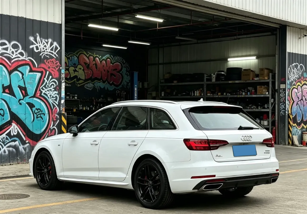 2020 Audi A4 2.0T 190HP L4 7DCT,autocango,china used car exporter,china ev exporter,chinese used car exporter,chinese used ev exporter