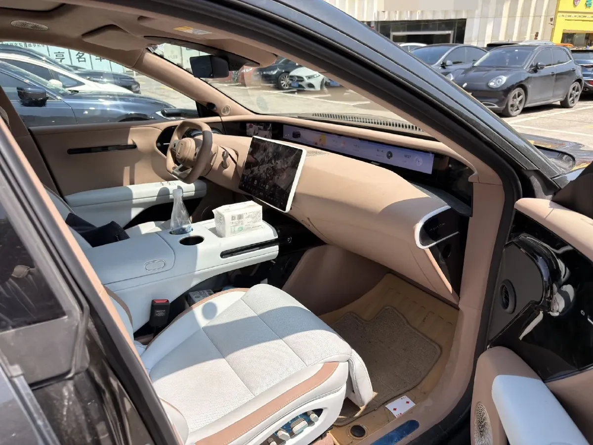 2026 Avatr 07 BEV,autocango,china used car exporter,china ev exporter,chinese used car exporter,chinese used ev exporter