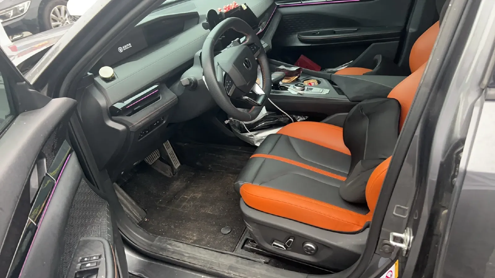 2024 ChangAn UNI-V 1.5T 188HP L4 7DCT,autocango,china used car exporter,china ev exporter,chinese used car exporter,chinese used ev exporter