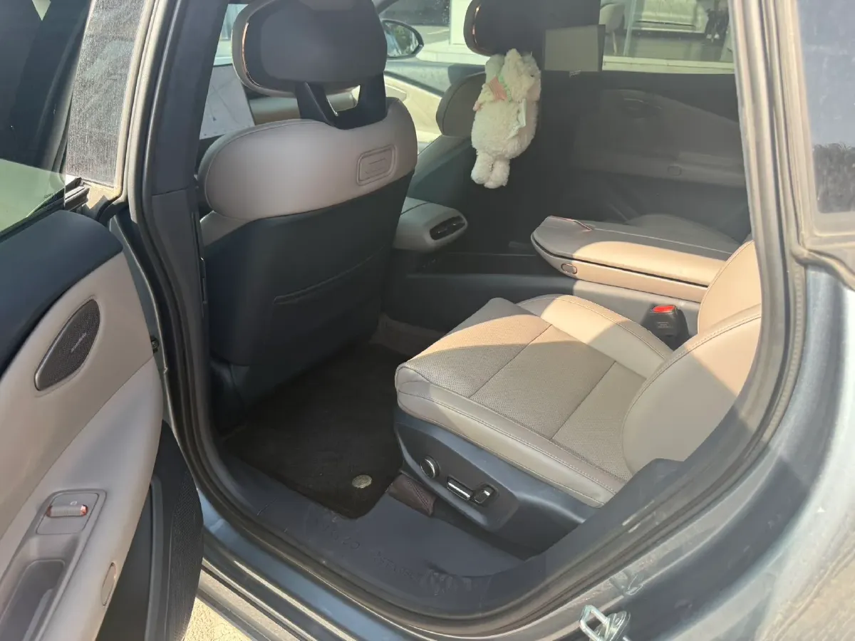 2025 FangChengBao Bao 5 1.5T 194HP L4 E-CVT PHEV 31.8KWH,autocango,china used car exporter,china ev exporter,chinese used car exporter,chinese used ev exporter