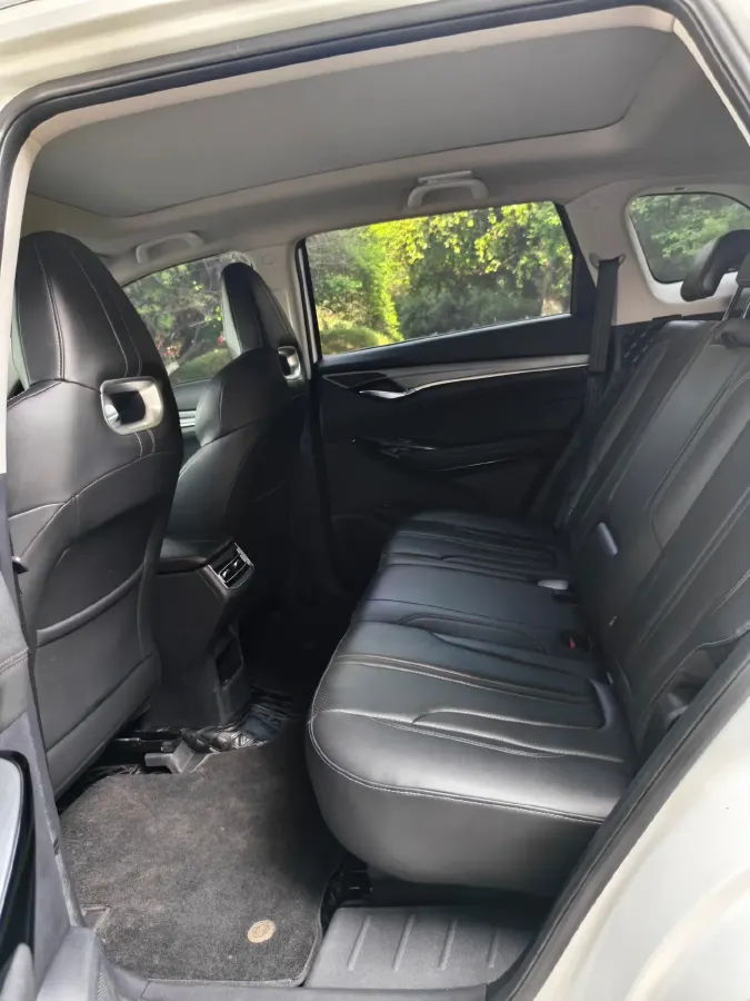 2022 ChangAn CS75 Plus 1.5T 178HP L4 6AT,autocango,china used car exporter,china ev exporter,chinese used car exporter,chinese used ev exporter