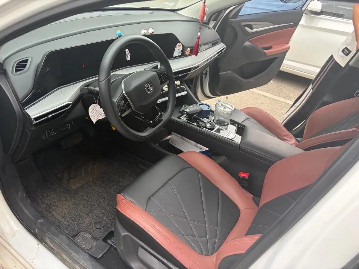 2022 ChangAn Eado 1.4T 160HP L4 7DCT,autocango,china used car exporter,china ev exporter,chinese used car exporter,chinese used ev exporter