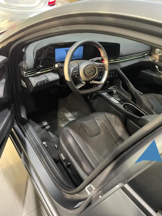 2022 Hyundai Elantra 1.5L 115HP L4 CVT,autocango,china used car exporter,china ev exporter,chinese used car exporter,chinese used ev exporter