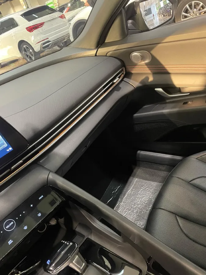 2022 Hyundai Elantra 1.5L 115HP L4 CVT,autocango,china used car exporter,china ev exporter,chinese used car exporter,chinese used ev exporter