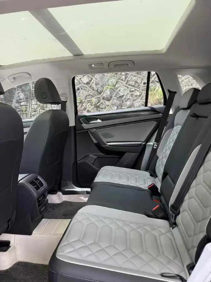 2024 Volkswagen Tayron 1.5T 160HP L4 7DCT,autocango,china used car exporter,china ev exporter,chinese used car exporter,chinese used ev exporter