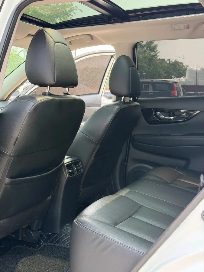 2021 Nissan X-Trail 2.0L 151HP L4 CVT,autocango,china used car exporter,china ev exporter,chinese used car exporter,chinese used ev exporter