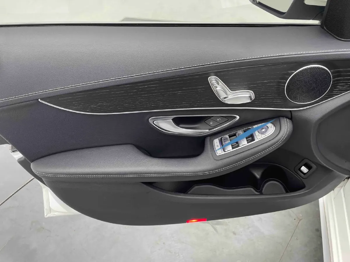 2021 Mercedes-Benz C Class 1.5T 156HP L4 9AT,autocango,china used car exporter,china ev exporter,chinese used car exporter,chinese used ev exporter