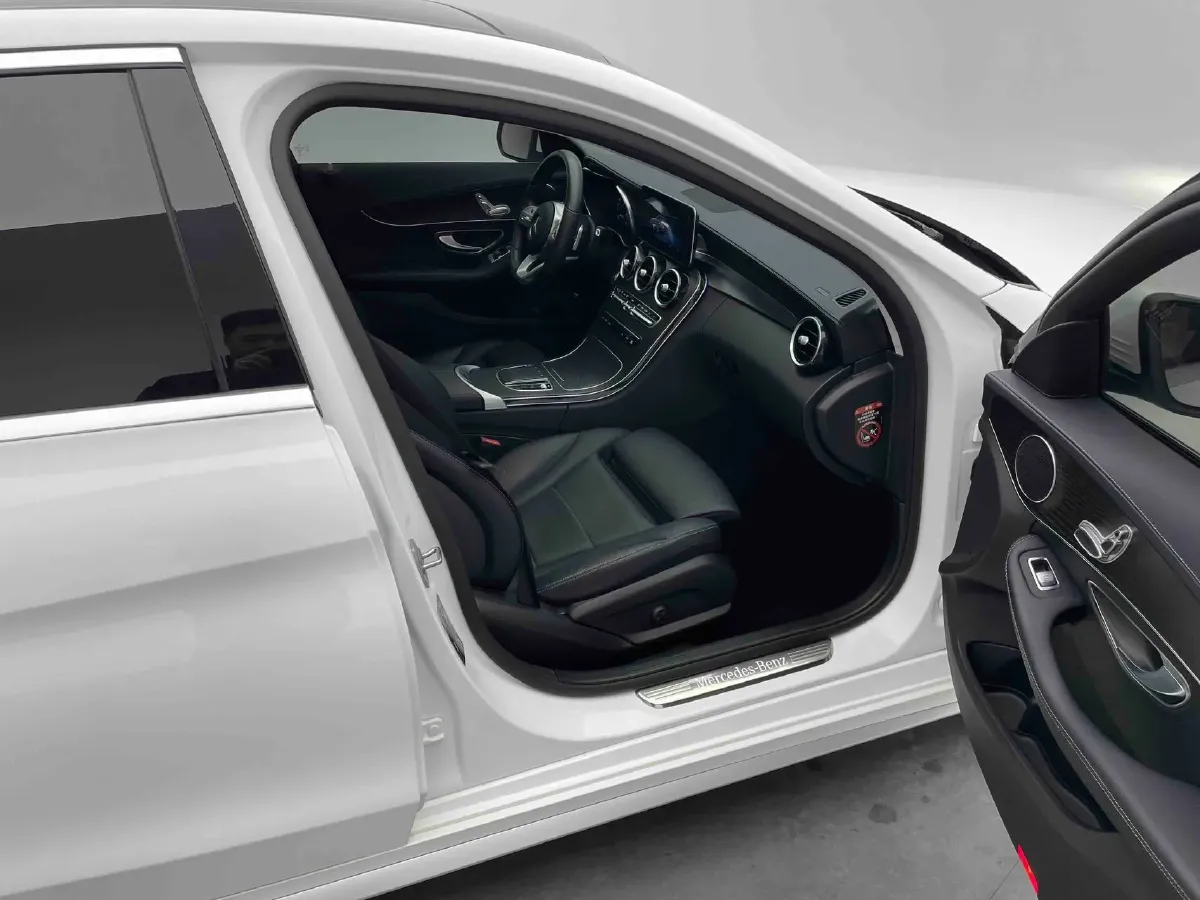 2021 Mercedes-Benz C Class 1.5T 156HP L4 9AT,autocango,china used car exporter,china ev exporter,chinese used car exporter,chinese used ev exporter