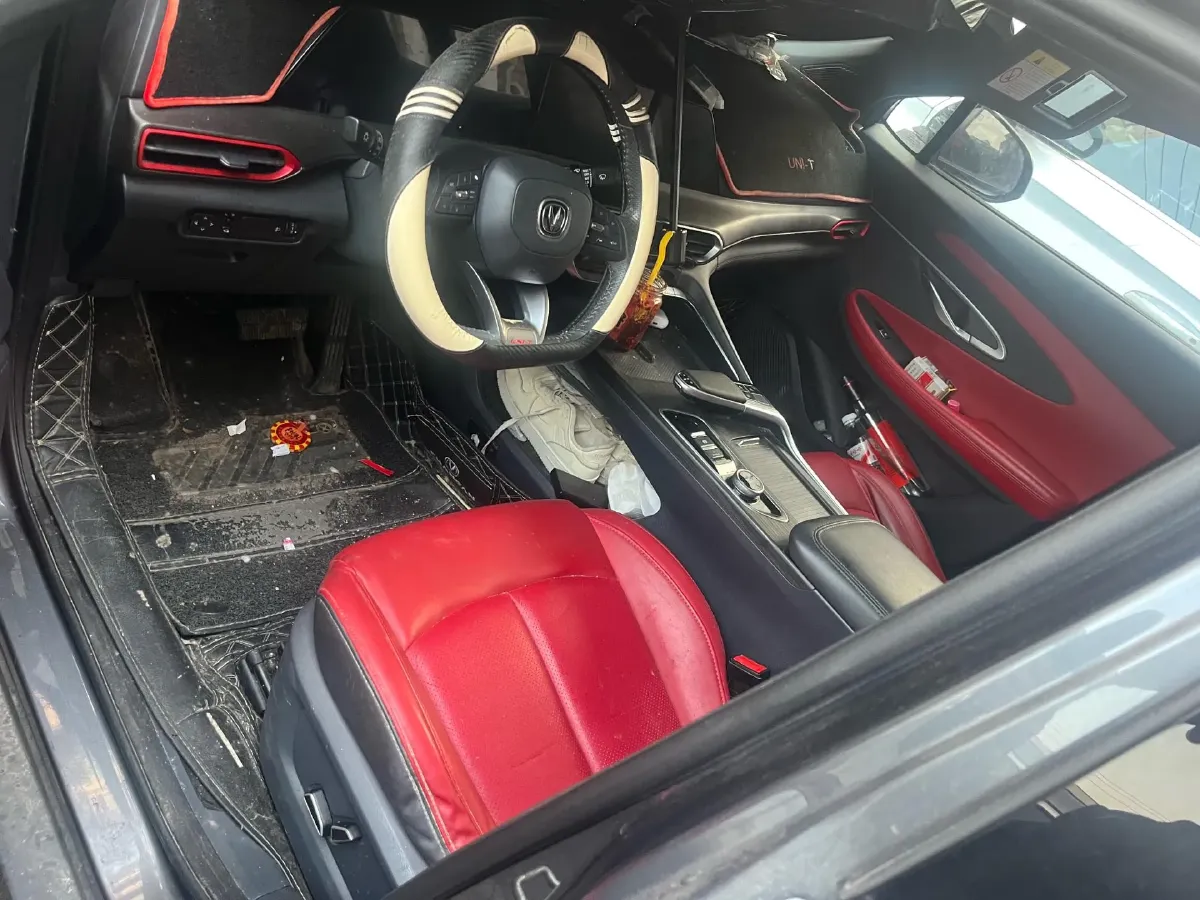 2021 ChangAn UNI-T 1.5T 180HP L4 7DCT,autocango,china used car exporter,china ev exporter,chinese used car exporter,chinese used ev exporter