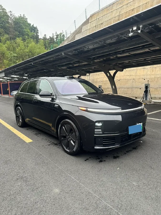 2024 Li L8 Range Extended 154HP REEV 42.8KWH,autocango,china used car exporter,china ev exporter,chinese used car exporter,chinese used ev exporter