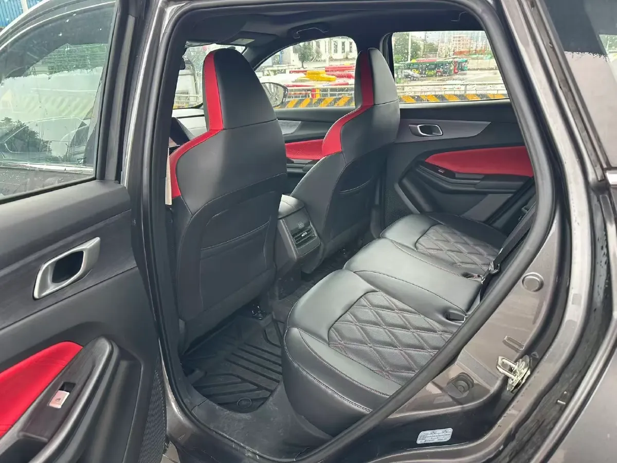 2022 ChangAn Oshan X7 Plus 1.5T 188HP L4 7DCT,autocango,china used car exporter,china ev exporter,chinese used car exporter,chinese used ev exporter