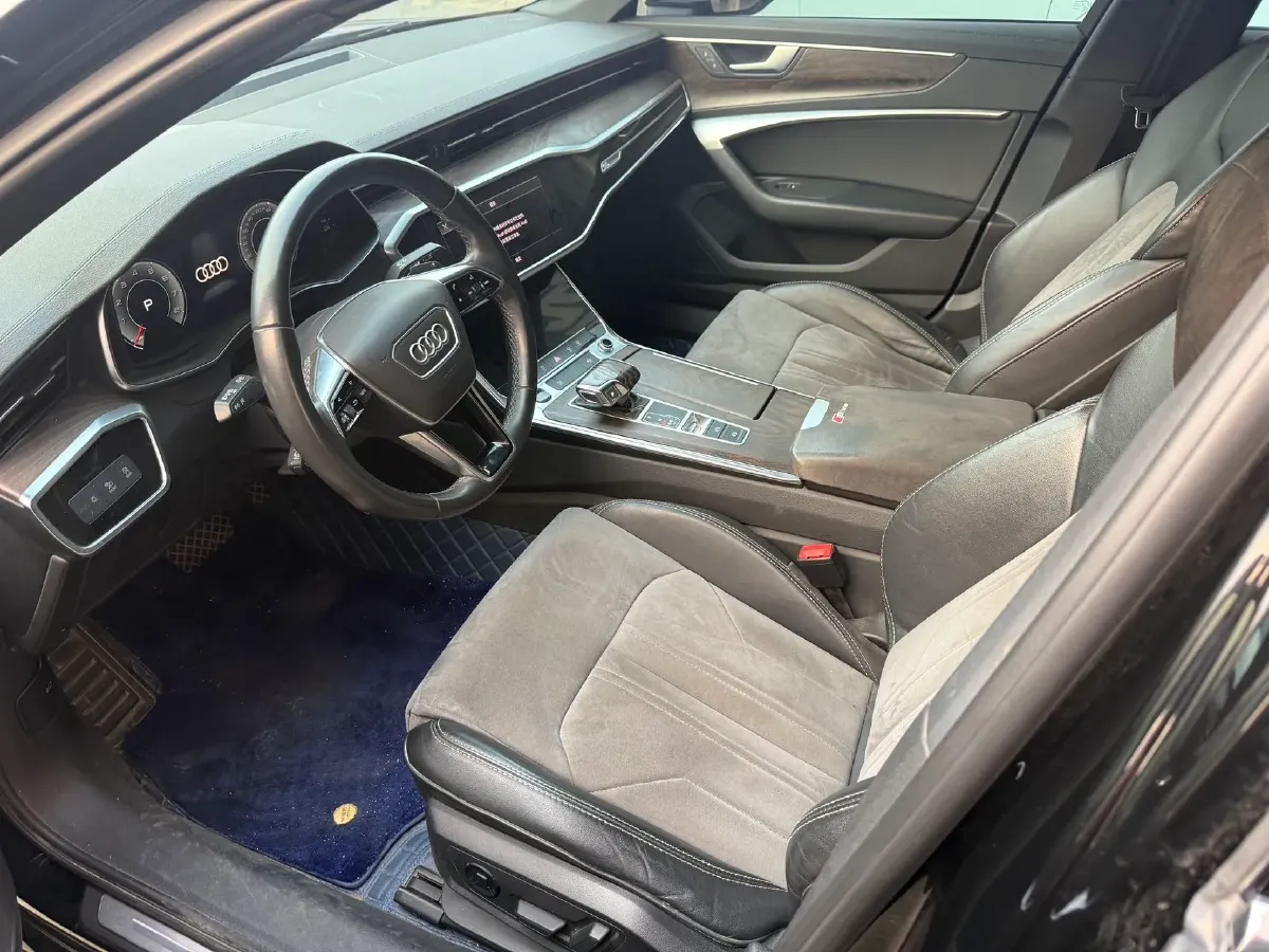 2022 Audi A6L 2.0T 190HP L4 7DCT,autocango,china used car exporter,china ev exporter,chinese used car exporter,chinese used ev exporter