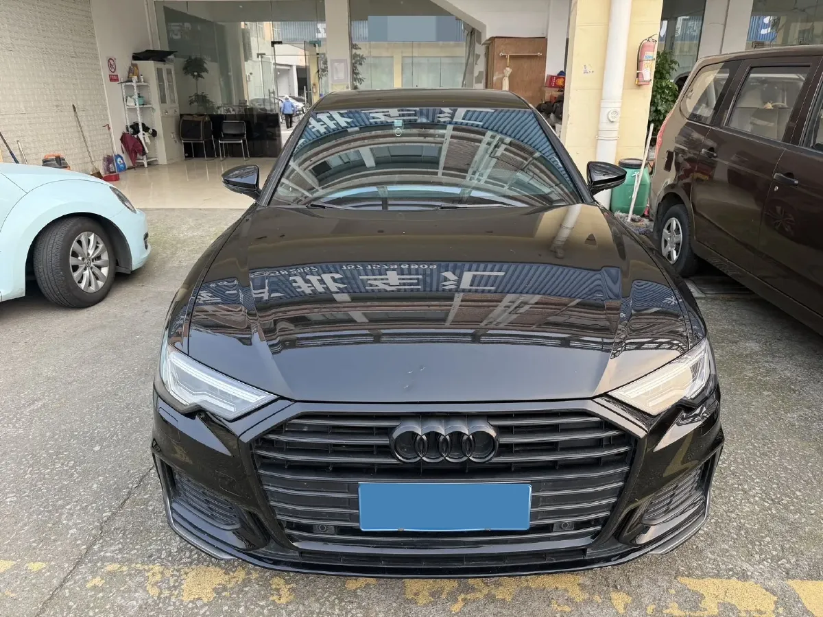 2022 Audi A6L 2.0T 190HP L4 7DCT,autocango,china used car exporter,china ev exporter,chinese used car exporter,chinese used ev exporter