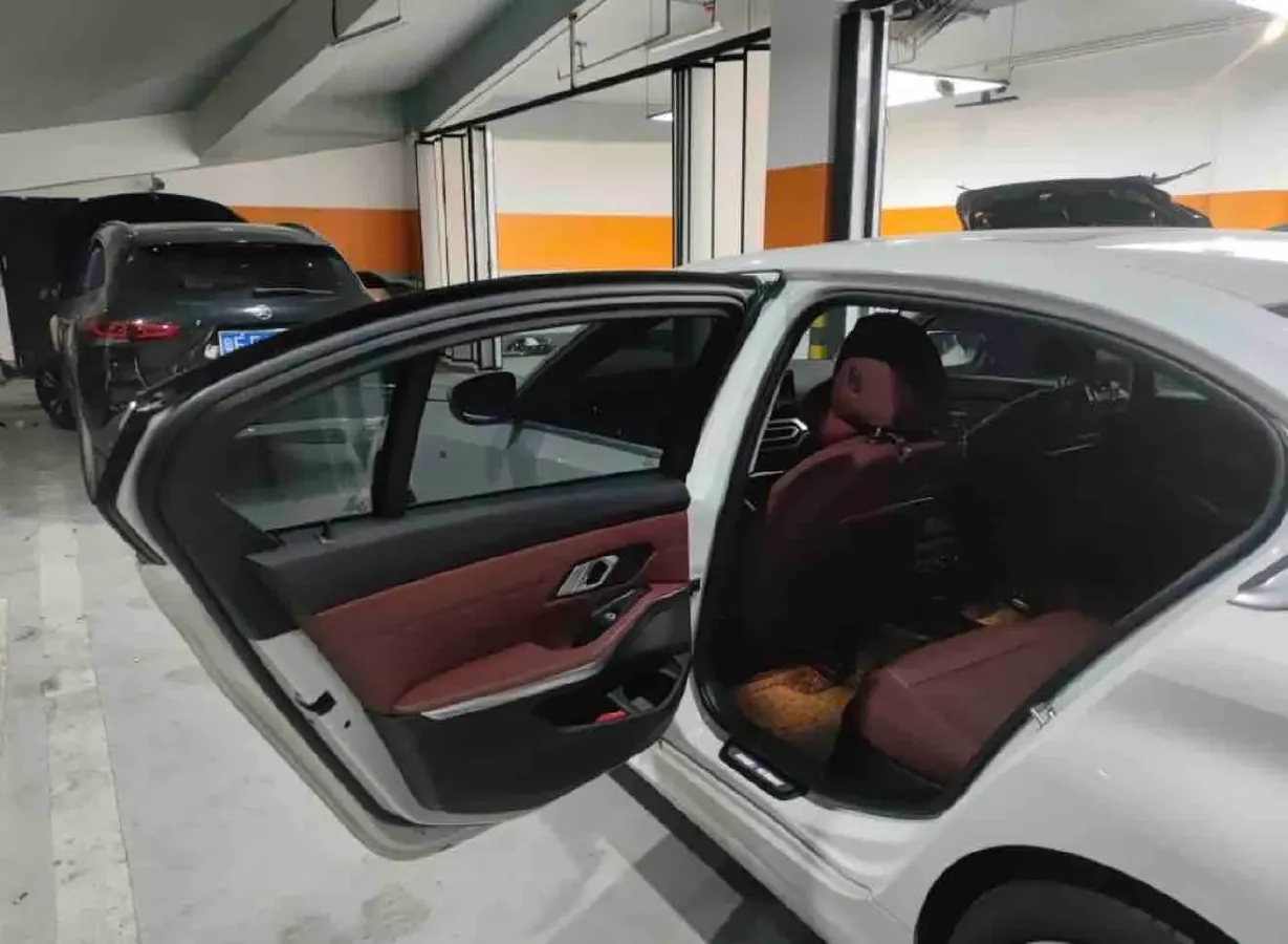 2023 BMW 3 Series 2.0T 156HP L4 8AT,autocango,china used car exporter,china ev exporter,chinese used car exporter,chinese used ev exporter