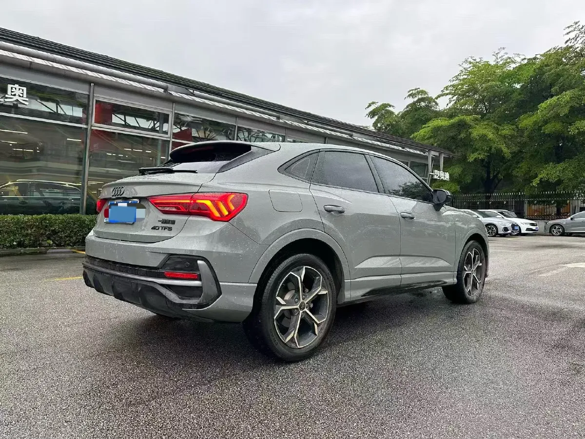 2024 Audi Q3 Sportback 2.0T 186HP L4 7DCT,autocango,china used car exporter,china ev exporter,chinese used car exporter,chinese used ev exporter