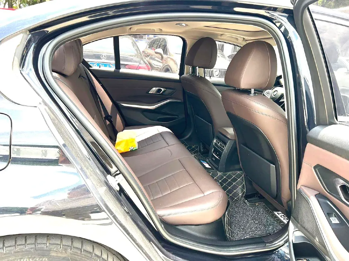 2021 BMW 3 Series 2.0T 184HP L4 8AT,autocango,china used car exporter,china ev exporter,chinese used car exporter,chinese used ev exporter