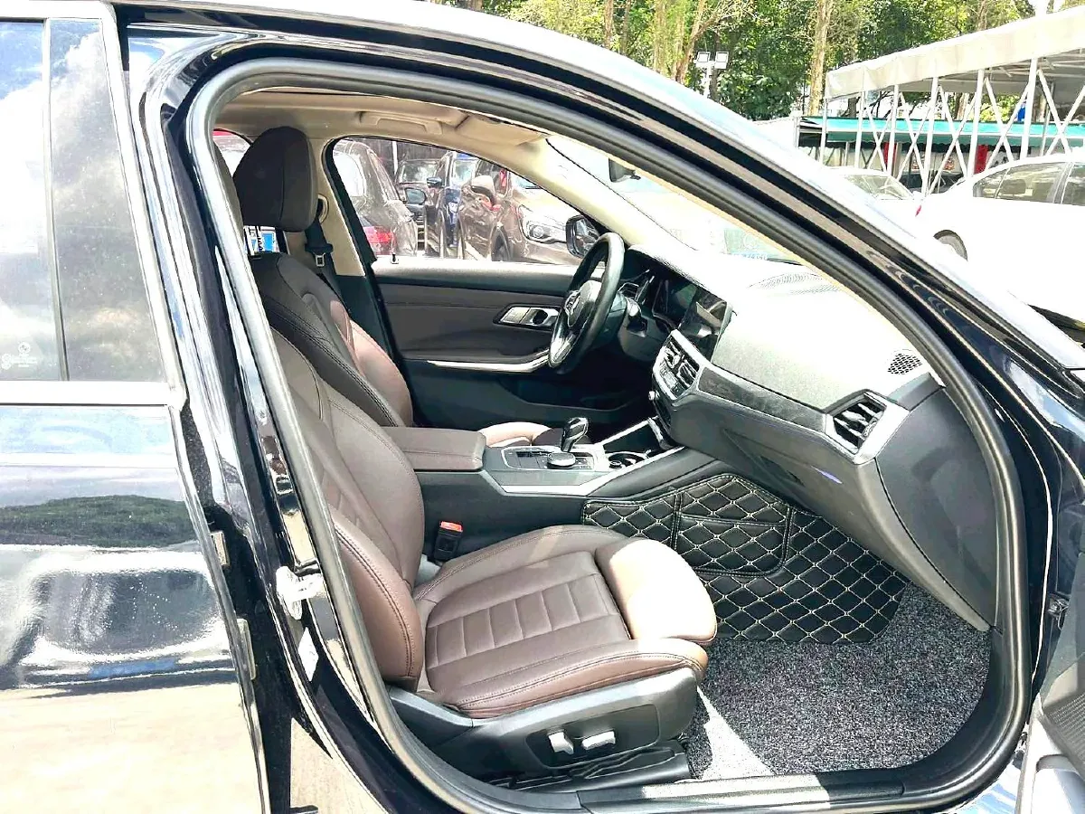 2021 BMW 3 Series 2.0T 184HP L4 8AT,autocango,china used car exporter,china ev exporter,chinese used car exporter,chinese used ev exporter