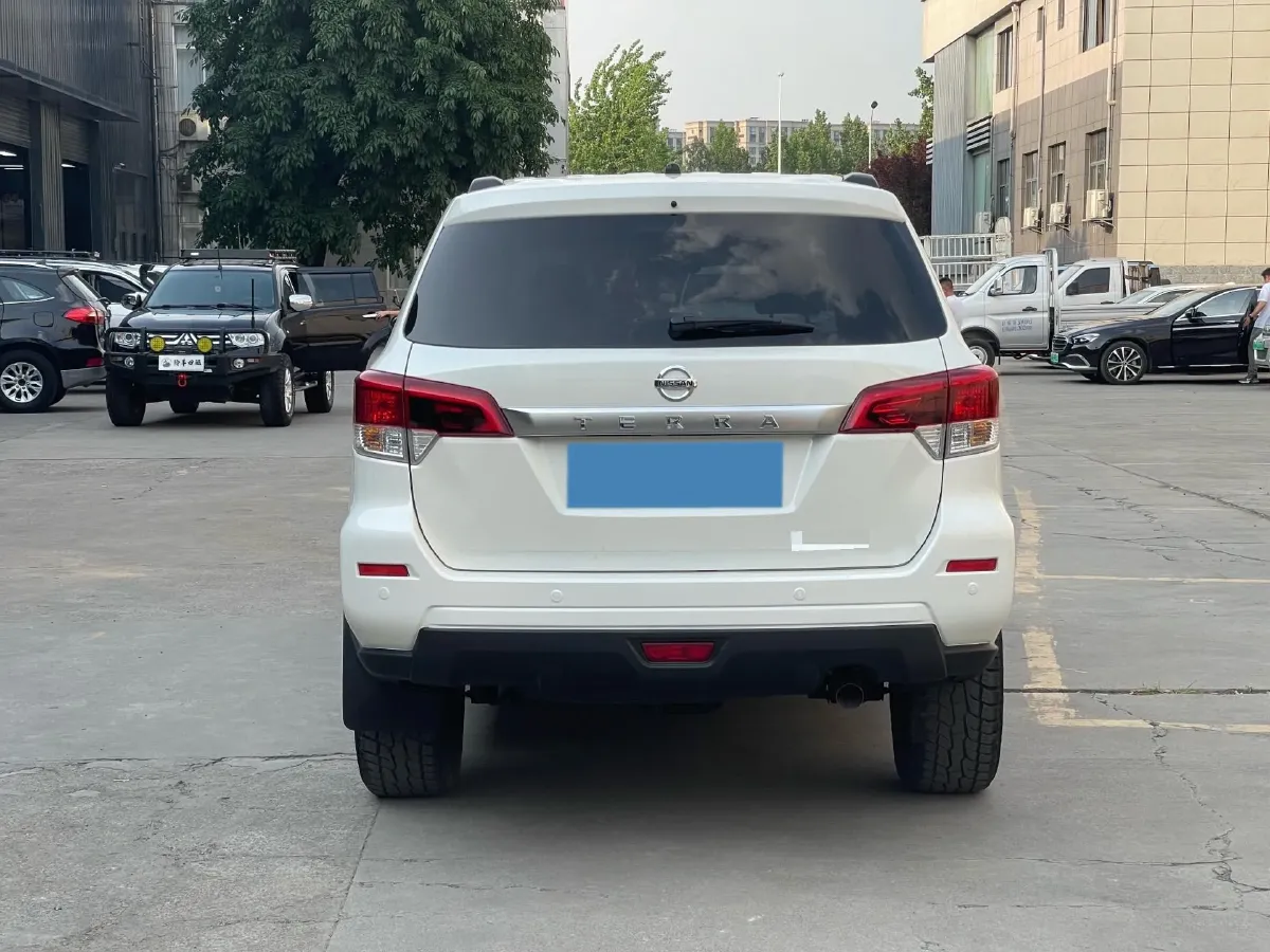 2020 Nissan Terra 2.5L 193HP L4 7AT,autocango,china used car exporter,china ev exporter,chinese used car exporter,chinese used ev exporter