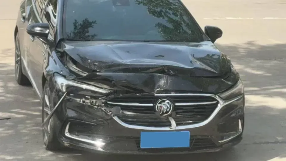 2021 Buick Larcosse 2.0T 237HP L4 9AT,autocango,china used car exporter,china ev exporter,chinese used car exporter,chinese used ev exporter