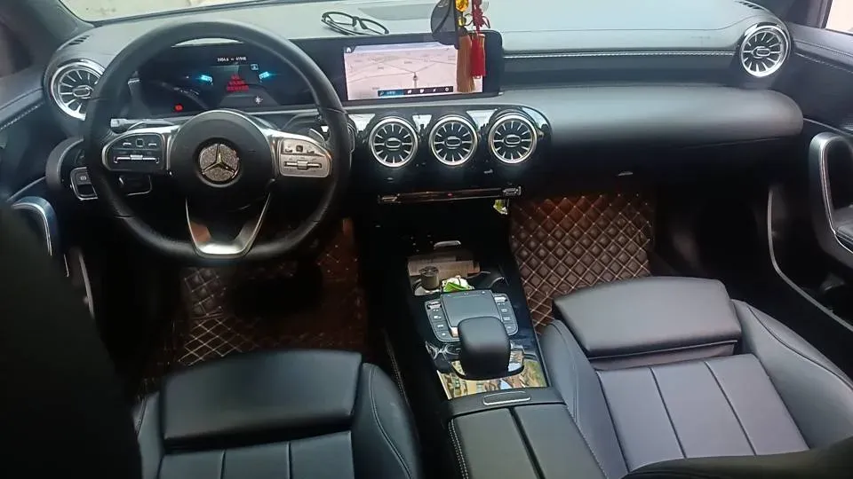 2022 Mercedes-Benz A Class 1.3T 163HP L4 7DCT,autocango,china used car exporter,china ev exporter,chinese used car exporter,chinese used ev exporter