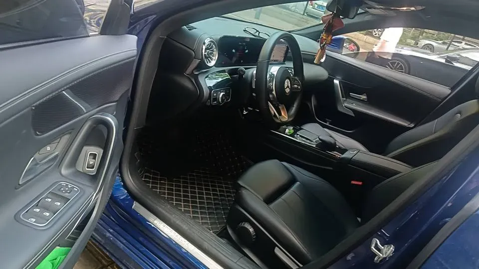 2022 Mercedes-Benz A Class 1.3T 163HP L4 7DCT,autocango,china used car exporter,china ev exporter,chinese used car exporter,chinese used ev exporter