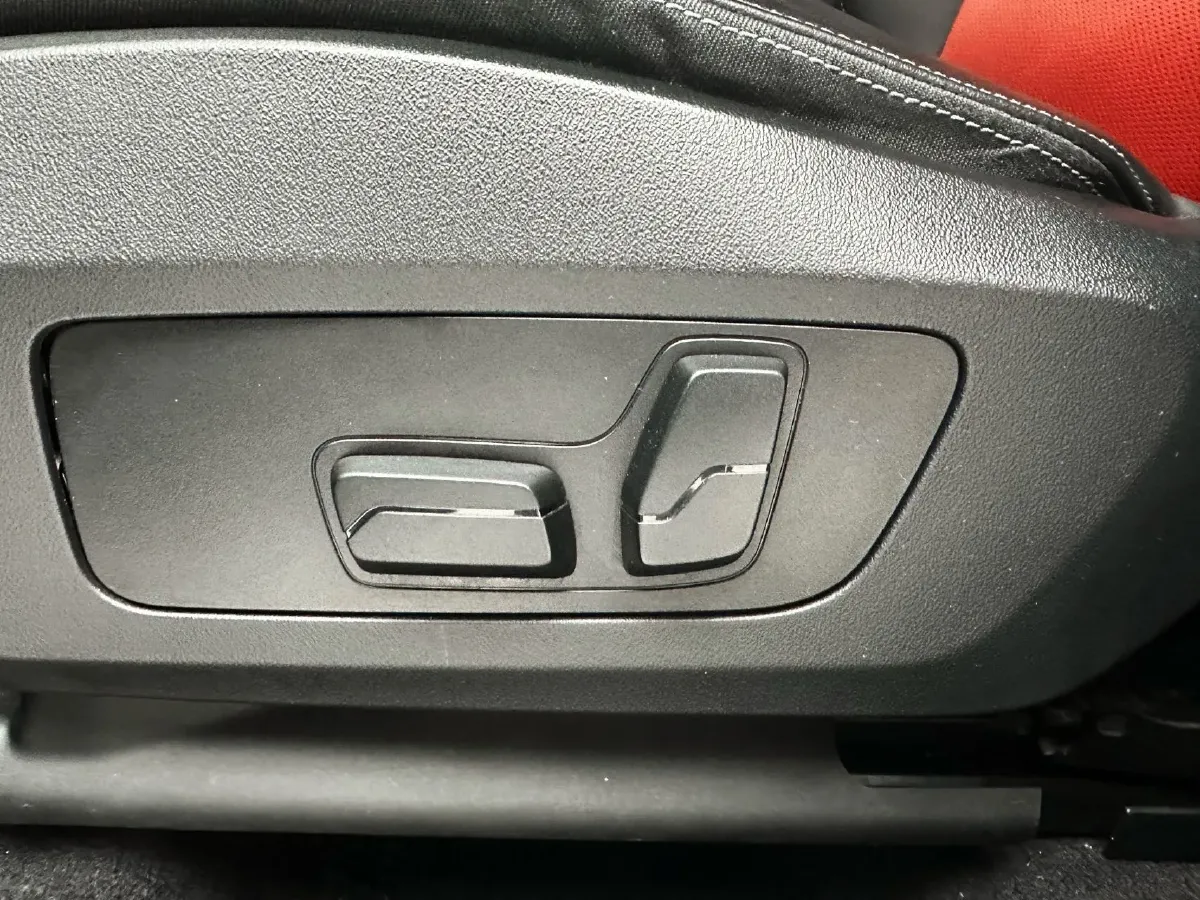 2023 BMW X1 1.5T 156HP L3 7DCT,autocango,china used car exporter,china ev exporter,chinese used car exporter,chinese used ev exporter