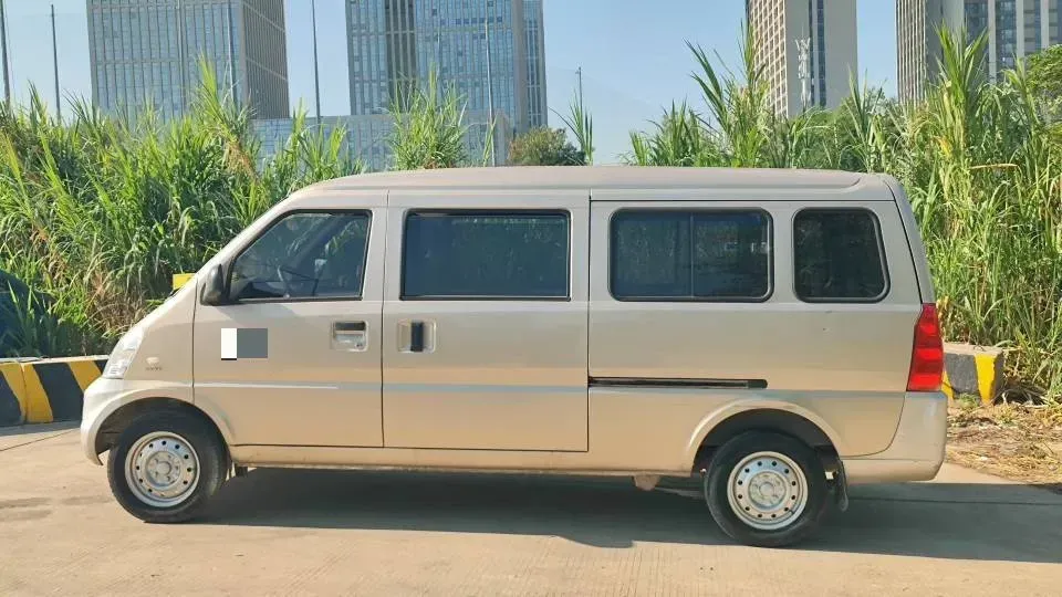 2021 WuLing RongGuang 1.5L 99HP L4 5MT,autocango,china used car exporter,china ev exporter,chinese used car exporter,chinese used ev exporter
