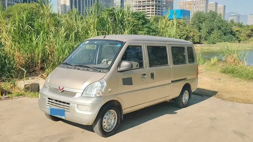 2021 WuLing RongGuang 1.5L 99HP L4 5MT,autocango,china used car exporter,china ev exporter,chinese used car exporter,chinese used ev exporter
