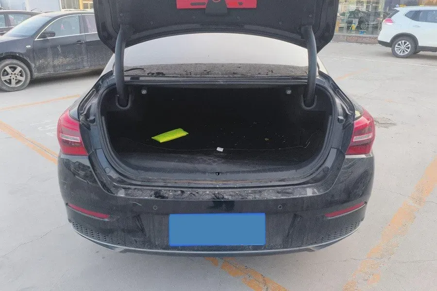 2022 HongQi H5 1.5T 169HP L4 7DCT,autocango,china used car exporter,china ev exporter,chinese used car exporter,chinese used ev exporter