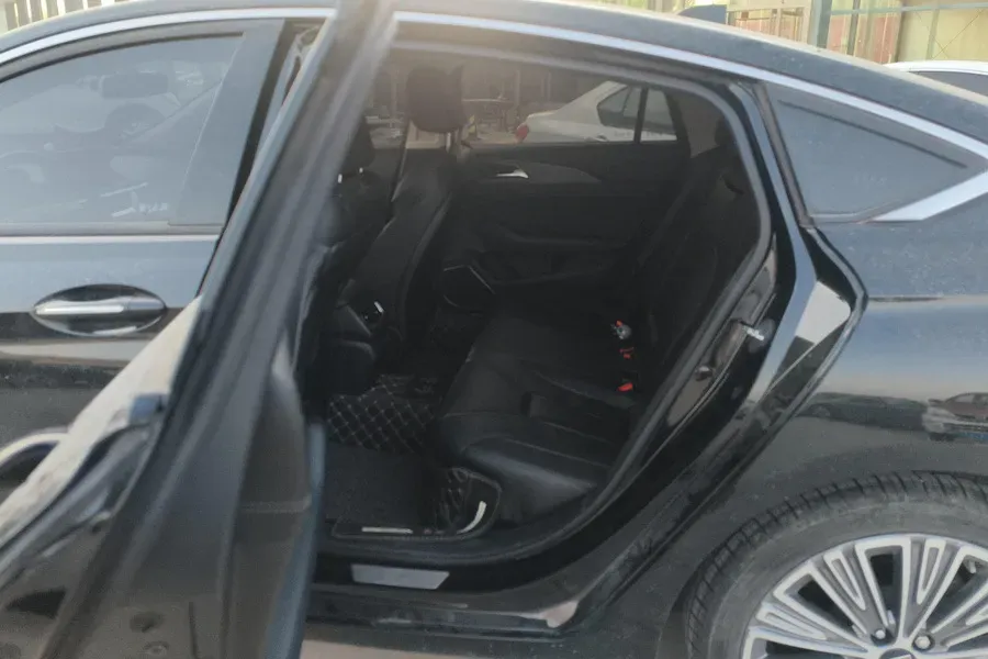 2022 HongQi H5 1.5T 169HP L4 7DCT,autocango,china used car exporter,china ev exporter,chinese used car exporter,chinese used ev exporter