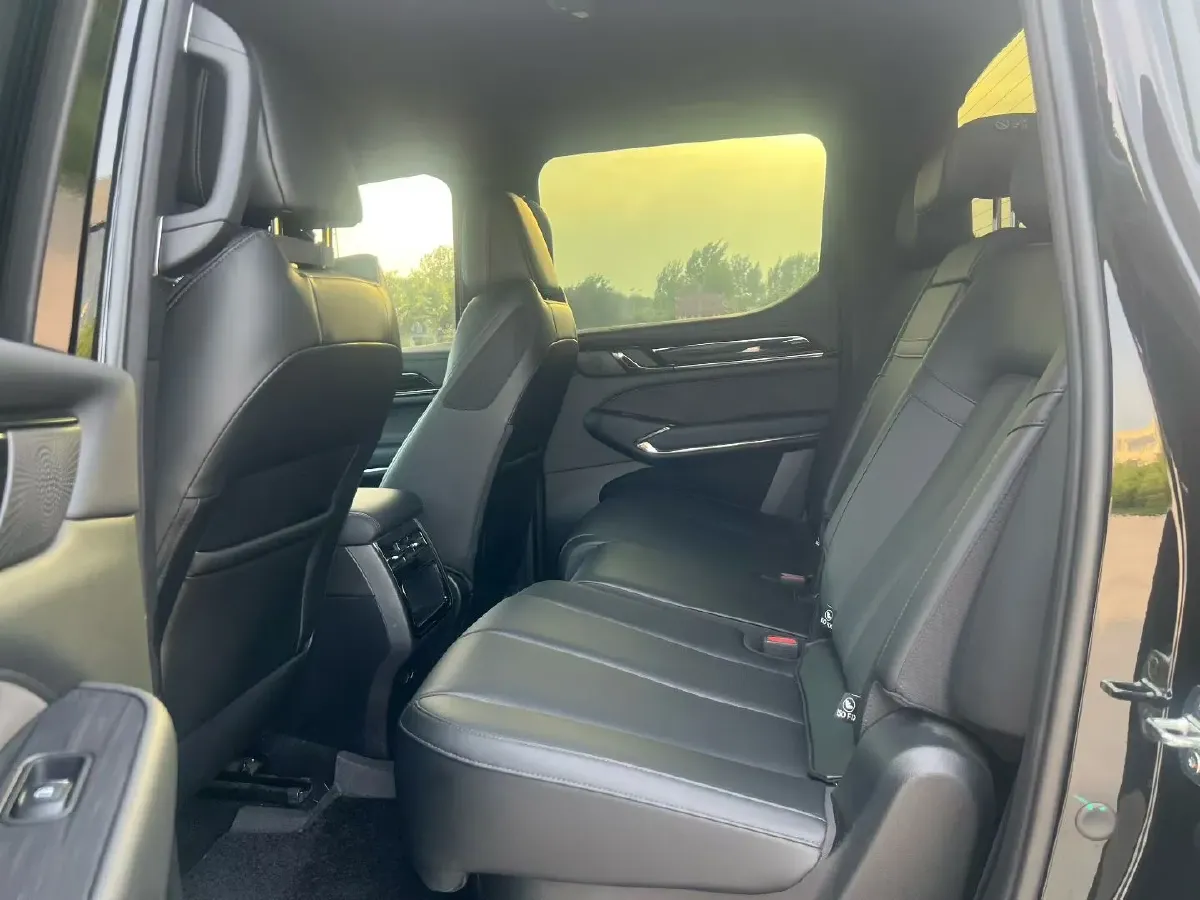 2025 Great Wall Poer Hi4-T 2.0T 252HP L4 9AT PHEV,autocango,china used car exporter,china ev exporter,chinese used car exporter,chinese used ev exporter