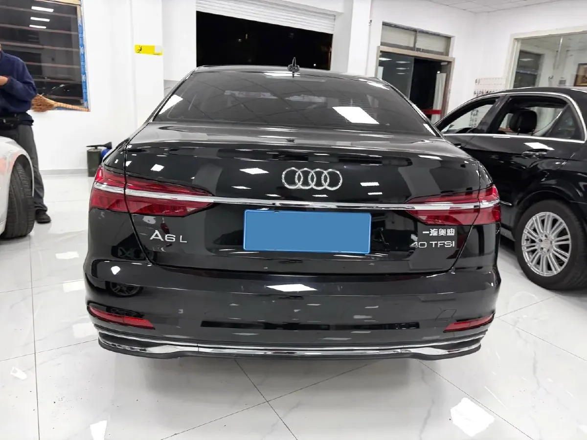 2023 Audi A6L 2.0T 190HP L4 7DCT,autocango,china used car exporter,china ev exporter,chinese used car exporter,chinese used ev exporter