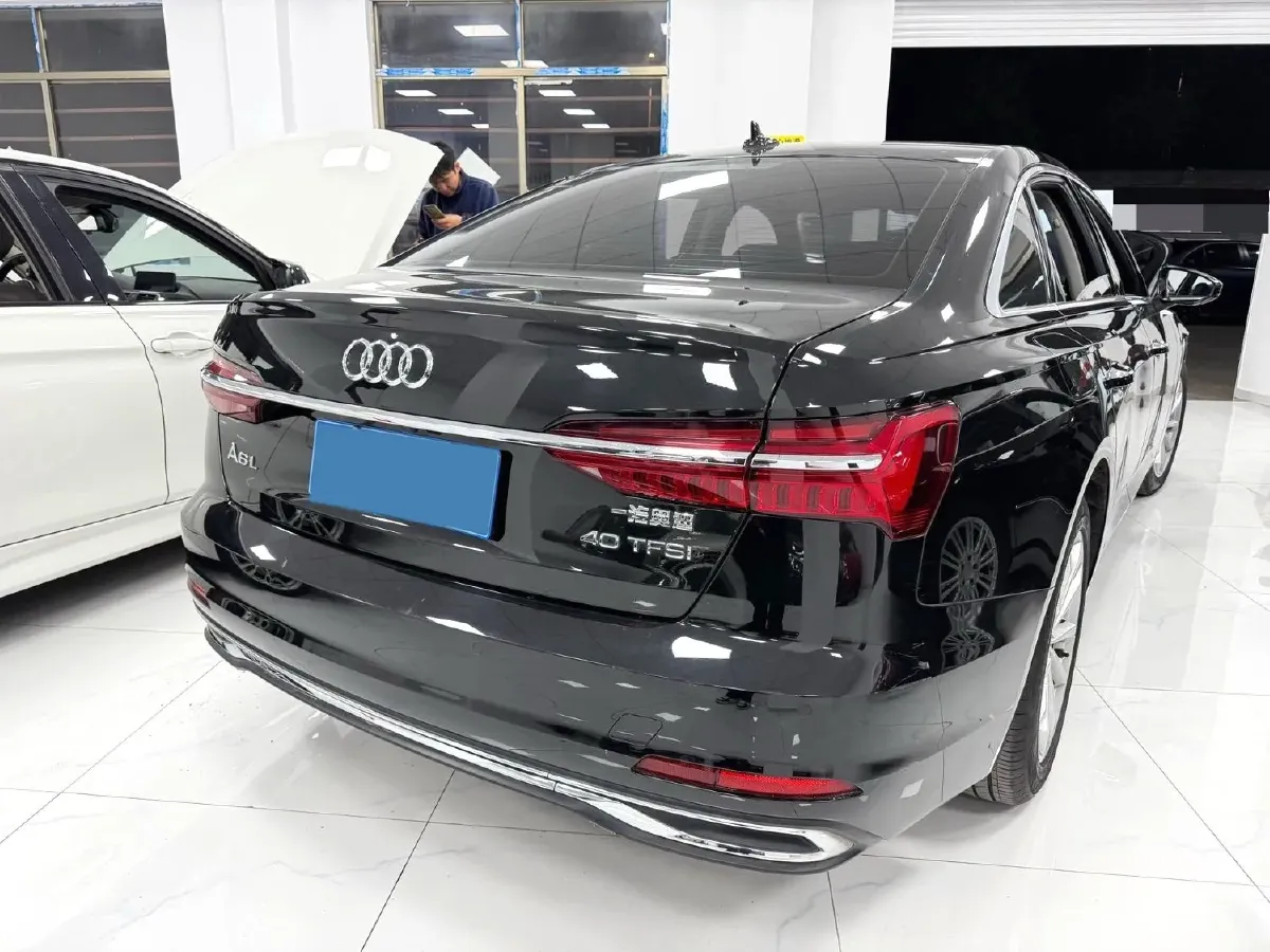 2023 Audi A6L 2.0T 190HP L4 7DCT,autocango,china used car exporter,china ev exporter,chinese used car exporter,chinese used ev exporter