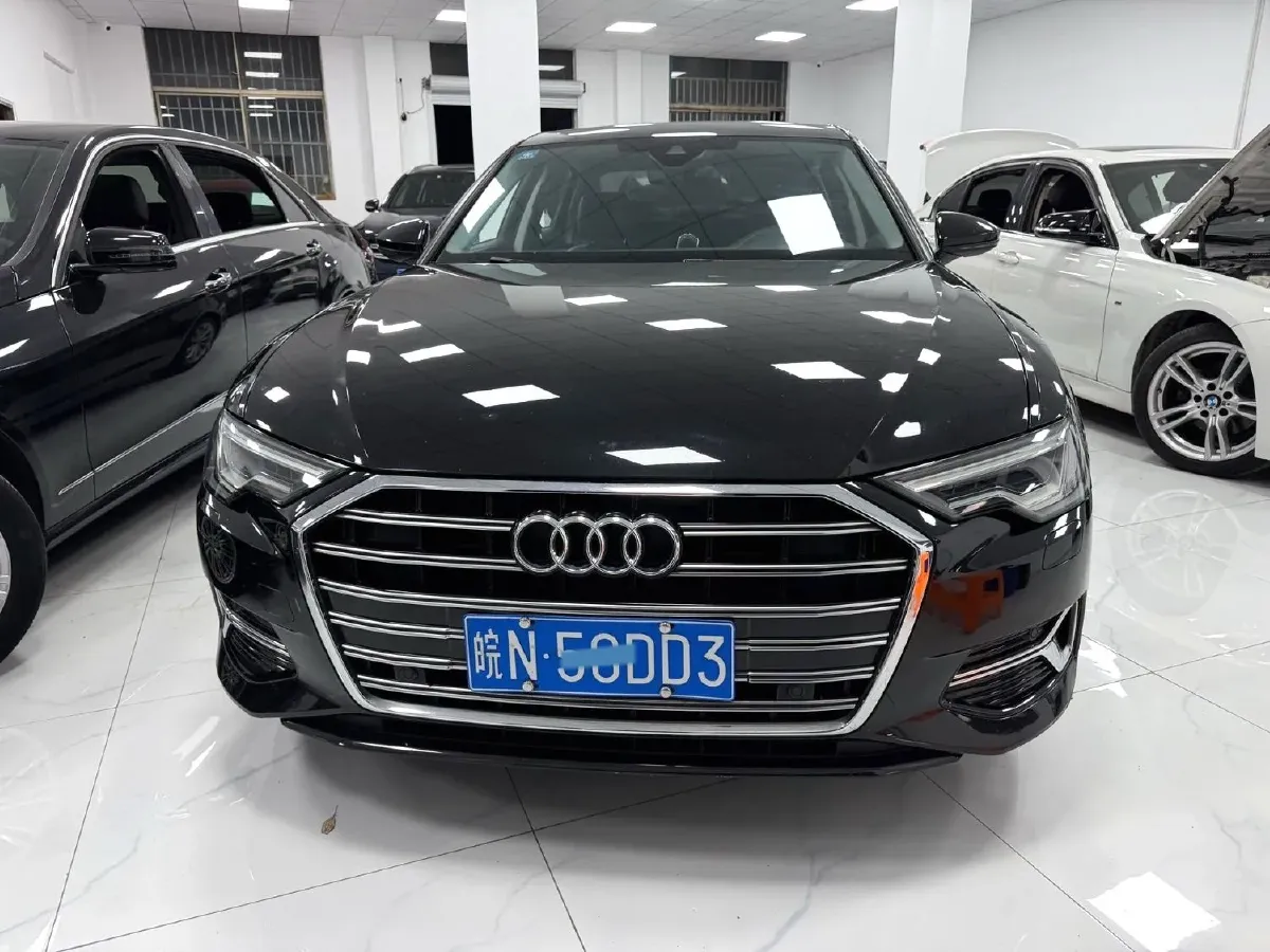 2023 Audi A6L 2.0T 190HP L4 7DCT,autocango,china used car exporter,china ev exporter,chinese used car exporter,chinese used ev exporter