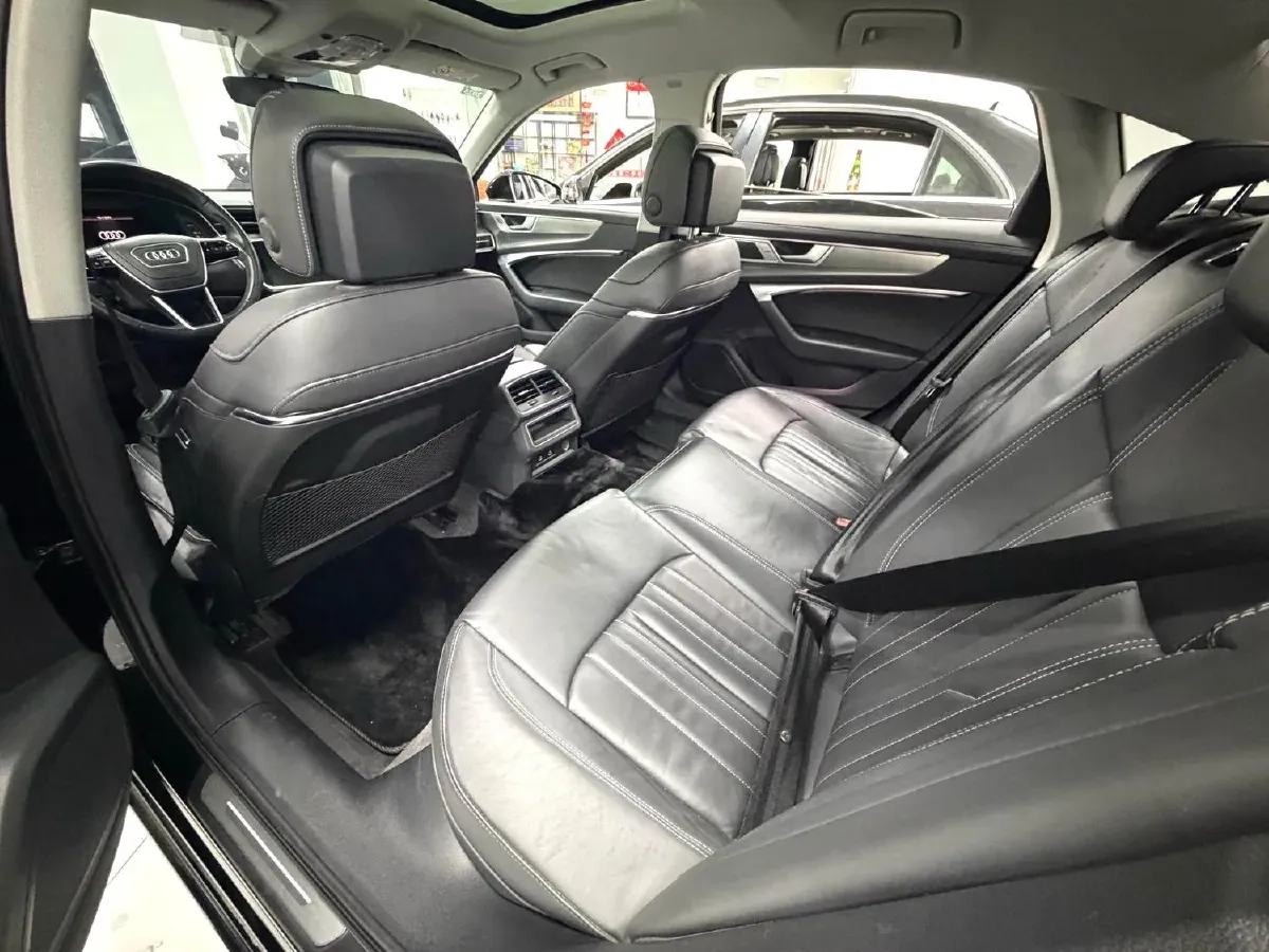 2023 Audi A6L 2.0T 190HP L4 7DCT,autocango,china used car exporter,china ev exporter,chinese used car exporter,chinese used ev exporter