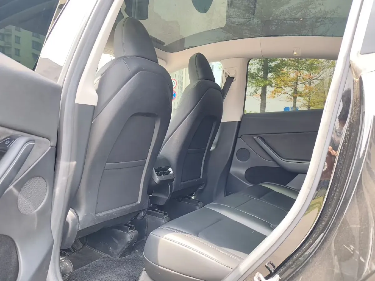 2022 Tesla Model Y BEV 60KWH,autocango,china used car exporter,china ev exporter,chinese used car exporter,chinese used ev exporter