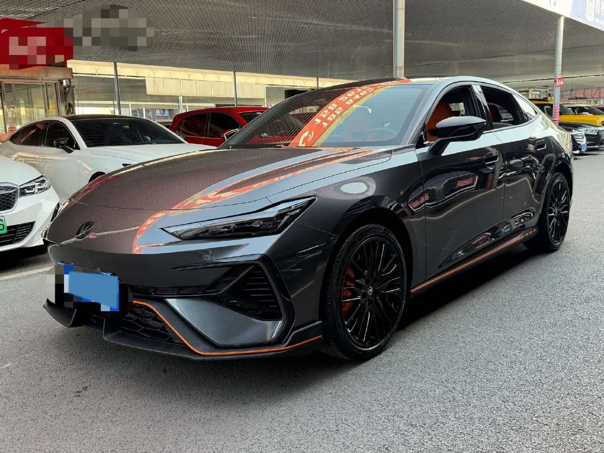 2025 ChangAn UNI-V 2.0T 245HP L4 8AT,autocango,china used car exporter,china ev exporter,chinese used car exporter,chinese used ev exporter