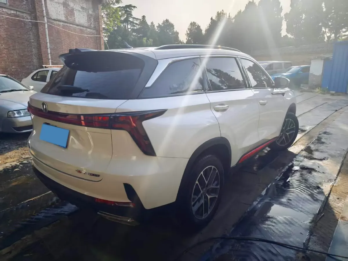 2023 ChangAn CS75 1.5T 188HP L4 6MT,autocango,china used car exporter,china ev exporter,chinese used car exporter,chinese used ev exporter