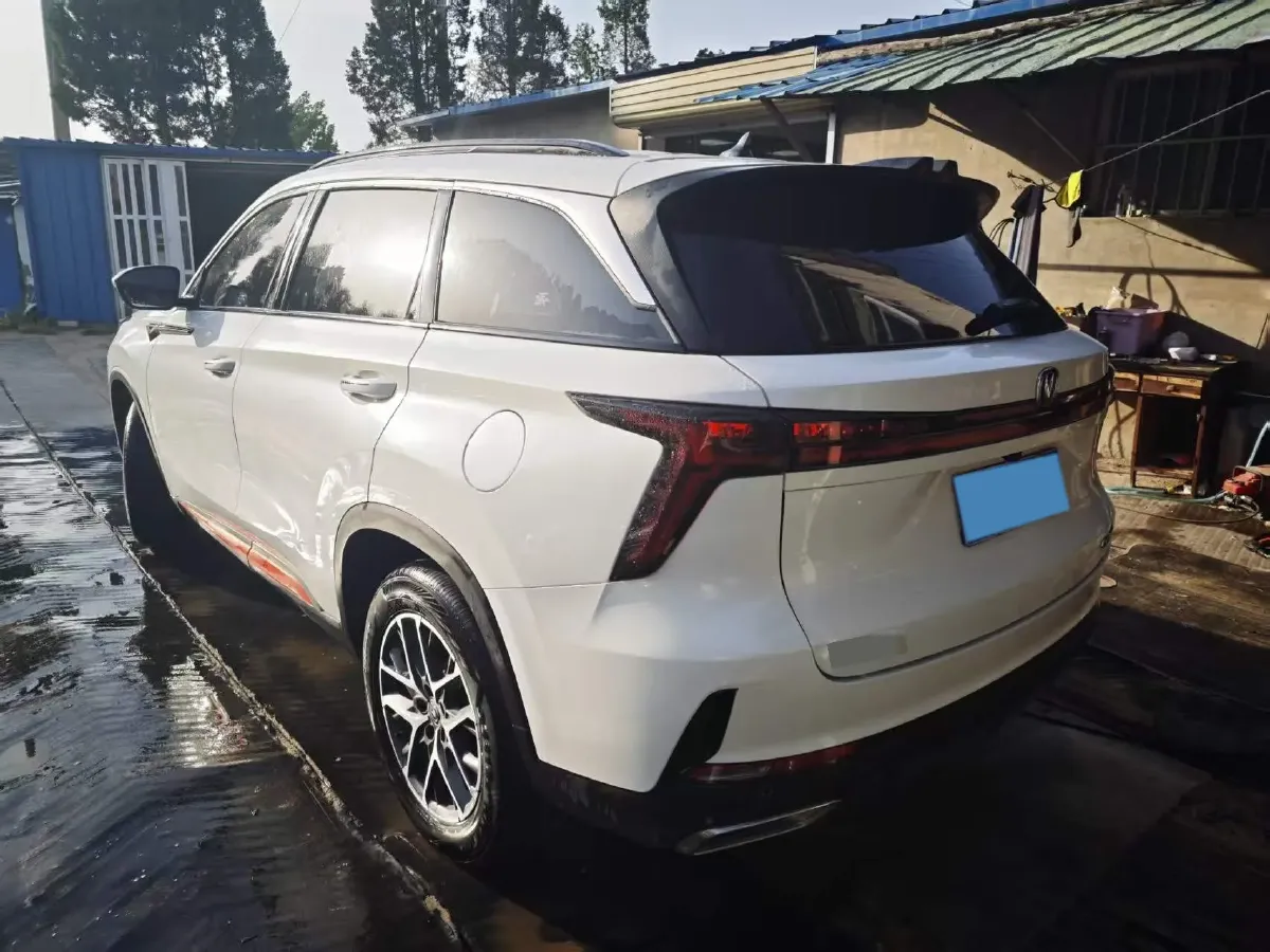 2023 ChangAn CS75 1.5T 188HP L4 6MT,autocango,china used car exporter,china ev exporter,chinese used car exporter,chinese used ev exporter