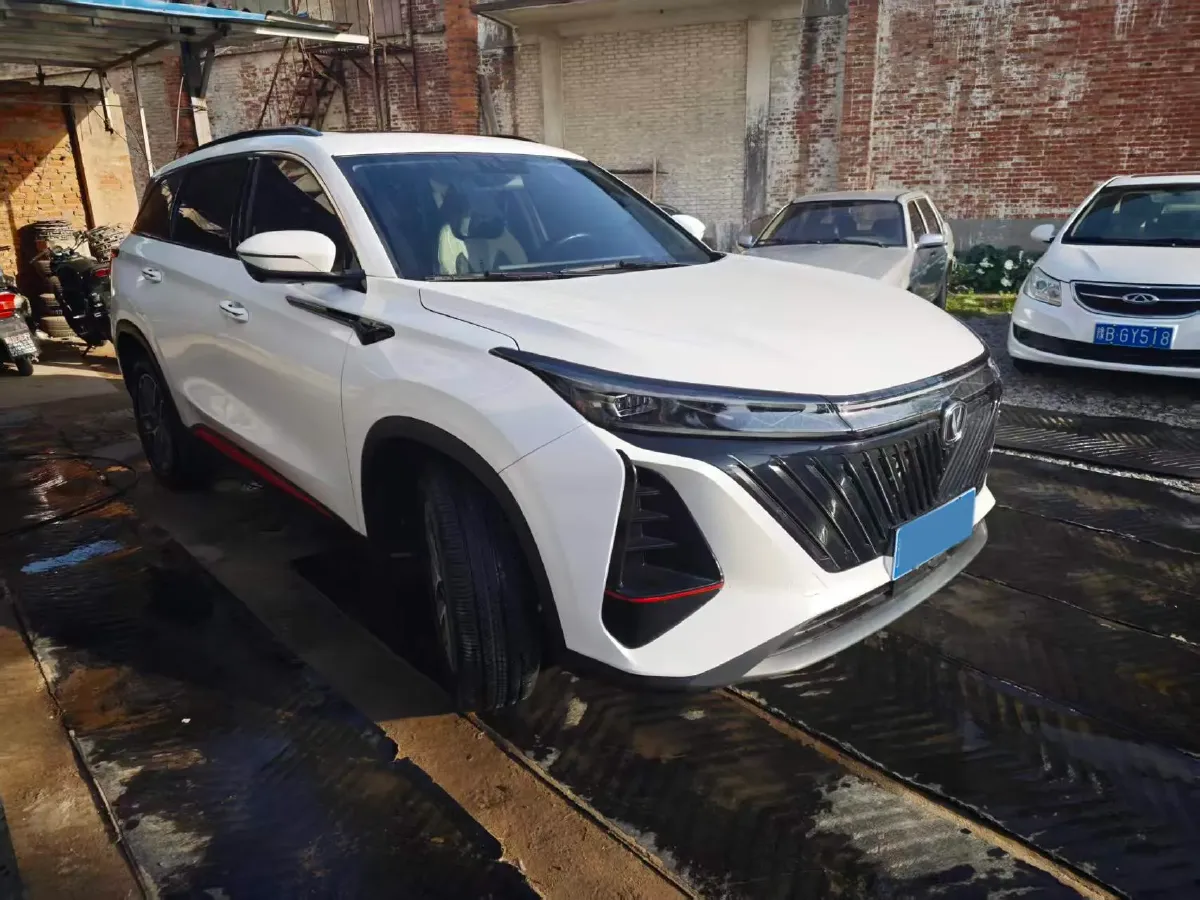 2023 ChangAn CS75 1.5T 188HP L4 6MT,autocango,china used car exporter,china ev exporter,chinese used car exporter,chinese used ev exporter