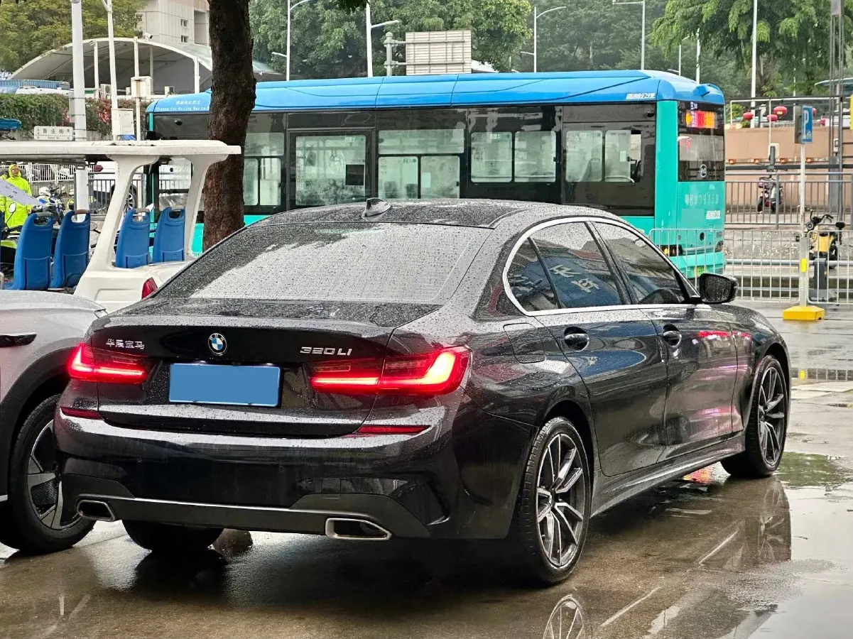 2022 BMW 3 Series 2.0T 156HP L4 8AT,autocango,china used car exporter,china ev exporter,chinese used car exporter,chinese used ev exporter
