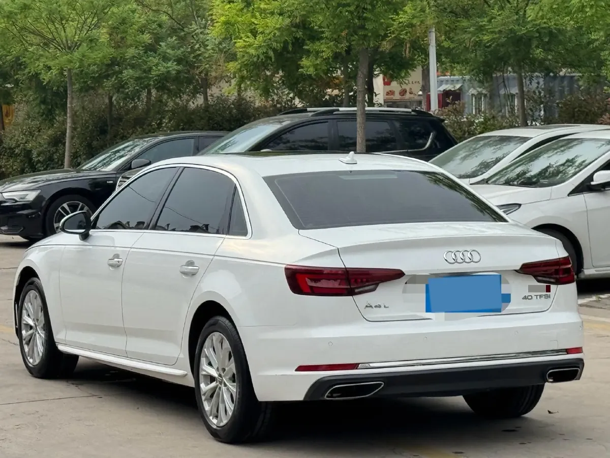 2019 Audi A4L 2.0T 190HP L4 7DCT,autocango,china used car exporter,china ev exporter,chinese used car exporter,chinese used ev exporter