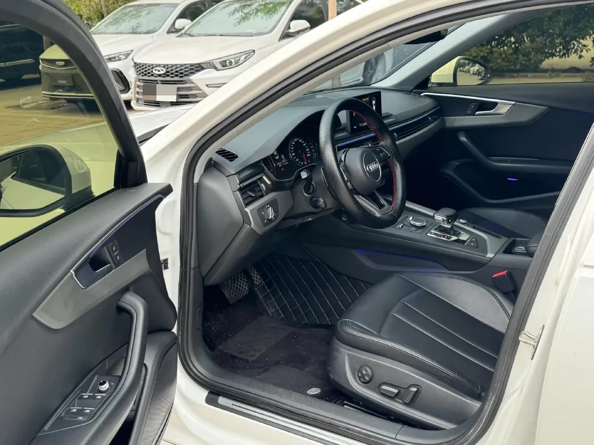 2019 Audi A4L 2.0T 190HP L4 7DCT,autocango,china used car exporter,china ev exporter,chinese used car exporter,chinese used ev exporter