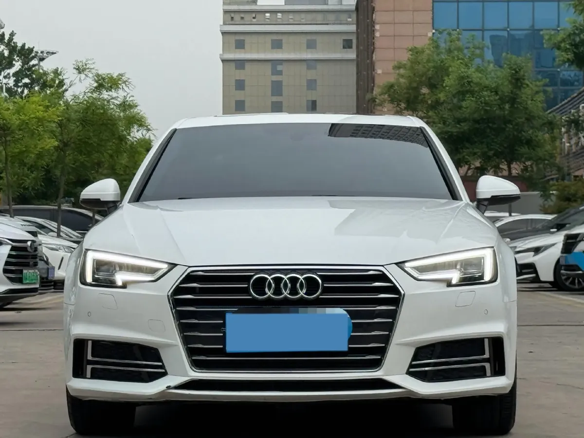 2019 Audi A4L 2.0T 190HP L4 7DCT,autocango,china used car exporter,china ev exporter,chinese used car exporter,chinese used ev exporter