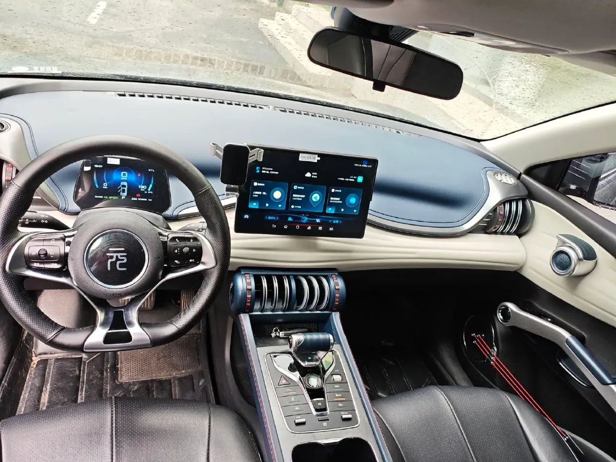 2022 Hycan Z03 BEV 64.23KWH,autocango,china used car exporter,china ev exporter,chinese used car exporter,chinese used ev exporter