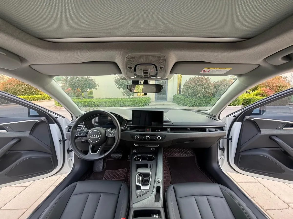 2023 Audi A4L 2.0T 190HP L4 7DCT,autocango,china used car exporter,china ev exporter,chinese used car exporter,chinese used ev exporter