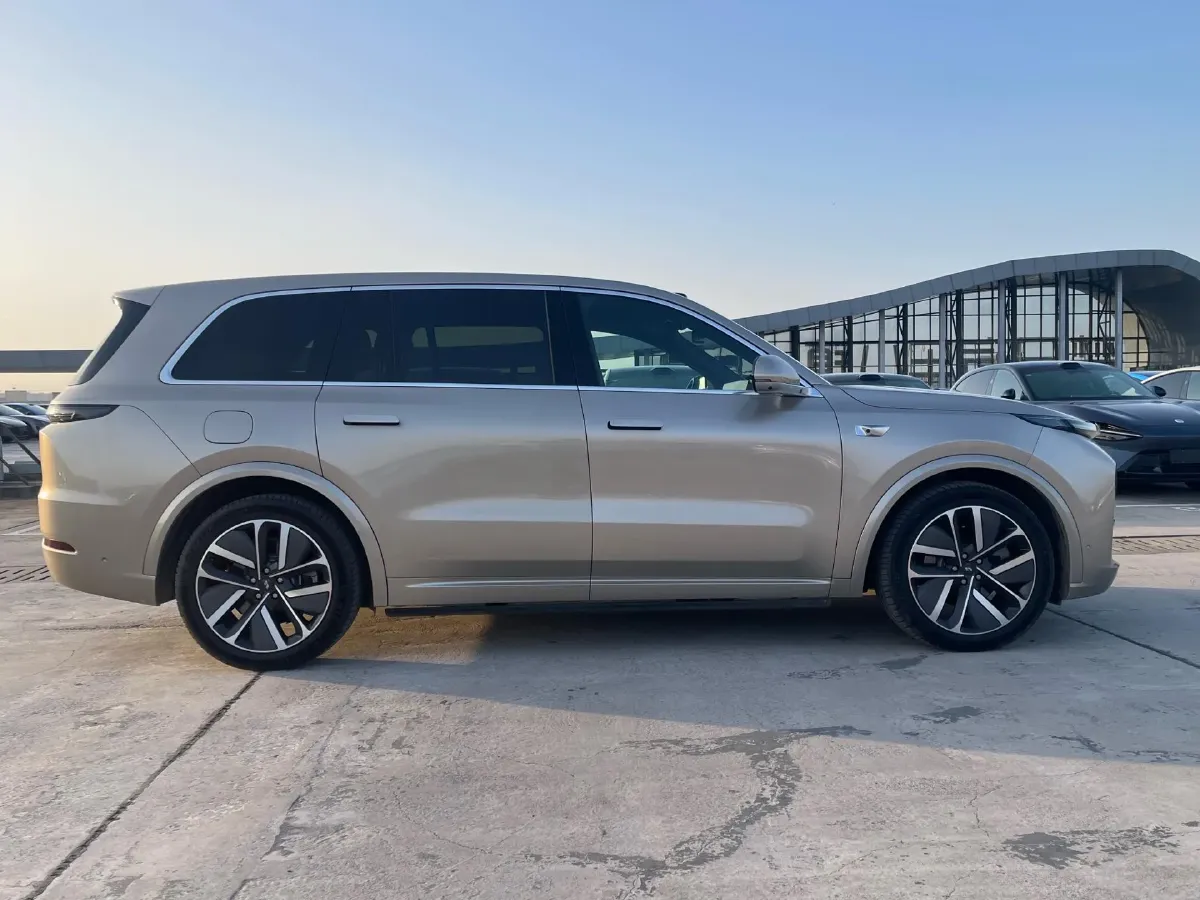 2024 Li L9 Range Extended 154HP REEV 52.3KWH,autocango,china used car exporter,china ev exporter,chinese used car exporter,chinese used ev exporter