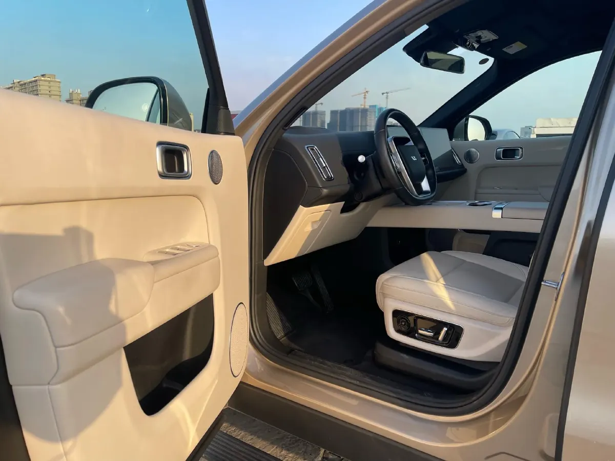 2024 Li L9 Range Extended 154HP REEV 52.3KWH,autocango,china used car exporter,china ev exporter,chinese used car exporter,chinese used ev exporter