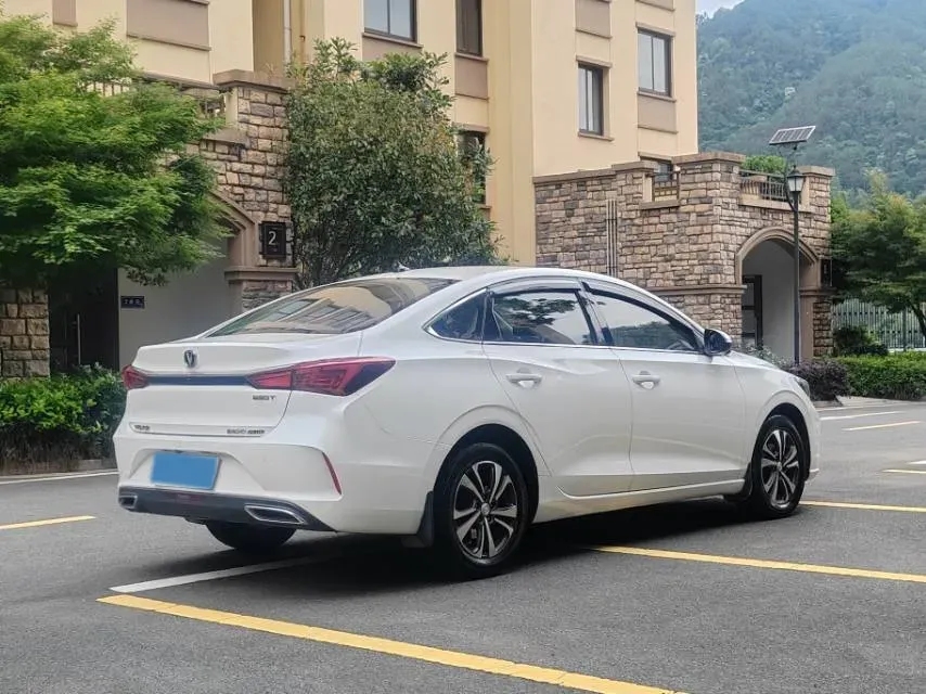 2021 ChangAn Eado 1.4T 160HP L4 7DCT,autocango,china used car exporter,china ev exporter,chinese used car exporter,chinese used ev exporter