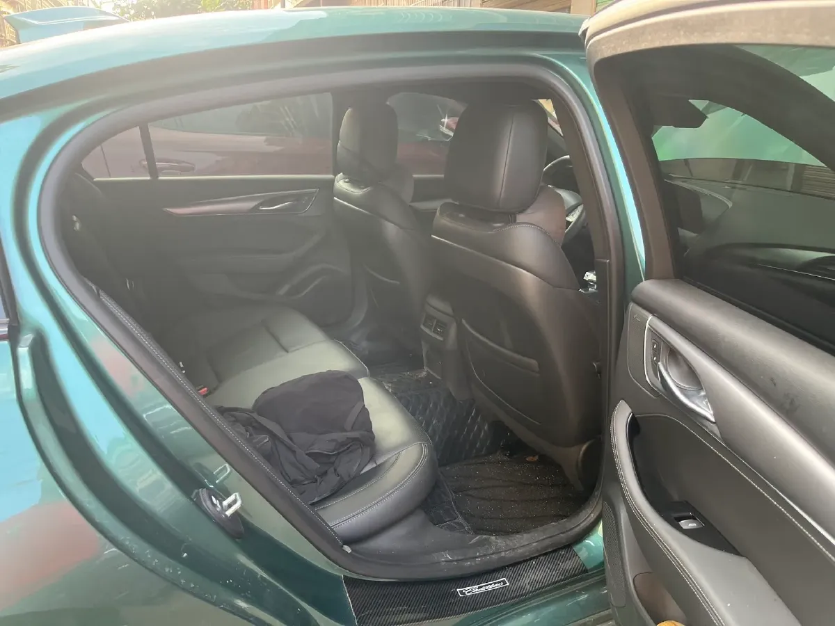 2025 Cadillac CT5 2.0T 237HP L4 10AT,autocango,china used car exporter,china ev exporter,chinese used car exporter,chinese used ev exporter